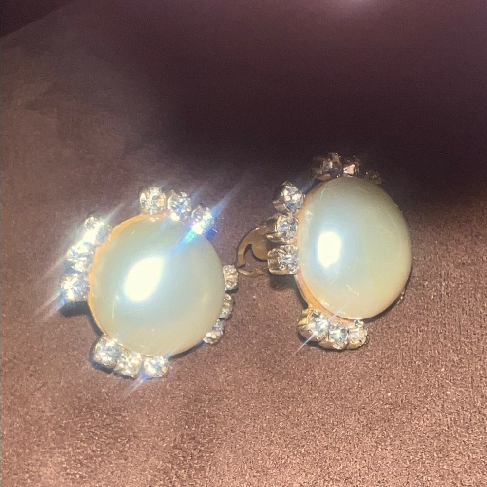 CHANEL Pearl-Look Crystal Cluster Clip Earrings - Cream and Gold
